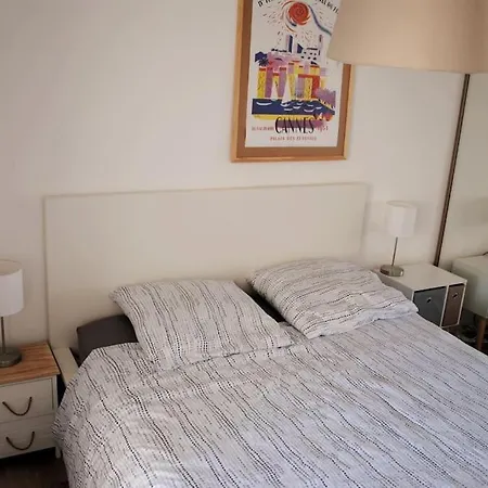 Apartmán Walk To The Beach, Flat With Terrace And Parking *