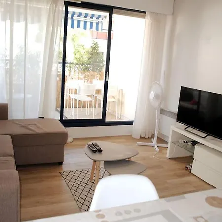 아파트 Walk To The Beach, Flat With Terrace And Parking *